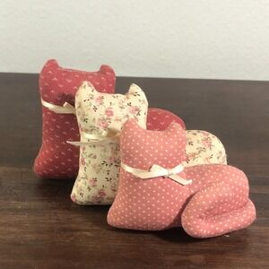 Vtg Handmade Sewn Stuffed Fabric Cat Shelf Sitter Kitten Pin Cushion Floral Pink